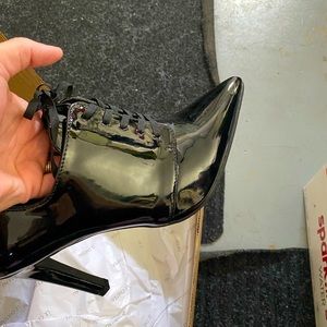 Brand new le chateau size 38 shoes